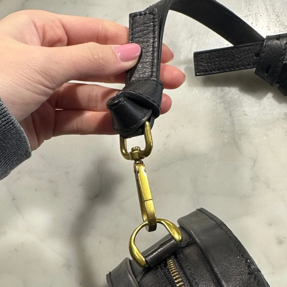 Madewell Sydney Zip-Top Crossbody Bag - Picture 8 of 10